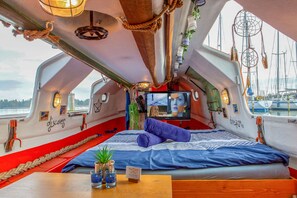 1 bedroom, WiFi, bed sheets - UNIQUE STAY ON THE WATER - CLOSE TO AMSTERDAM! (Monnickendam)