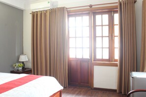 Quarto standard | Frigobar, individualmente mobiliados, escrivaninha, Wi-Fi de cortesia