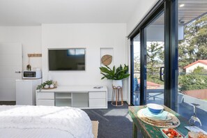 1 chambre, fer et planche à repasser, Wi-Fi gratuit, draps fournis