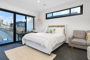1 chambre, fer et planche à repasser, Wi-Fi gratuit, draps fournis