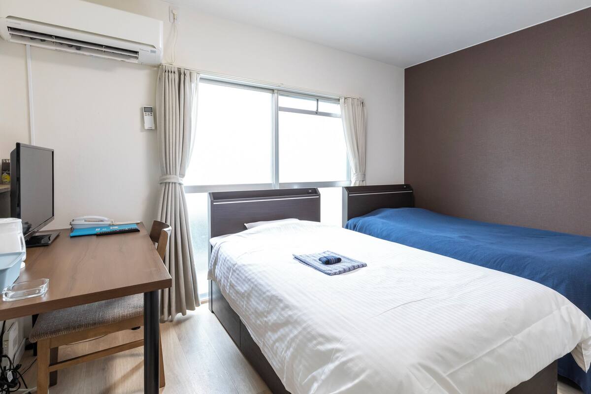Desk, free WiFi, bed sheets