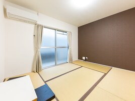 Habitación triple tradicional (Japanese Style Room) | Escritorio, wifi gratis, ropa de cama