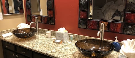 風筒、提供毛巾、番梘、廁紙