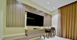 Coffres-forts dans les chambres, bureau, rideaux occultants