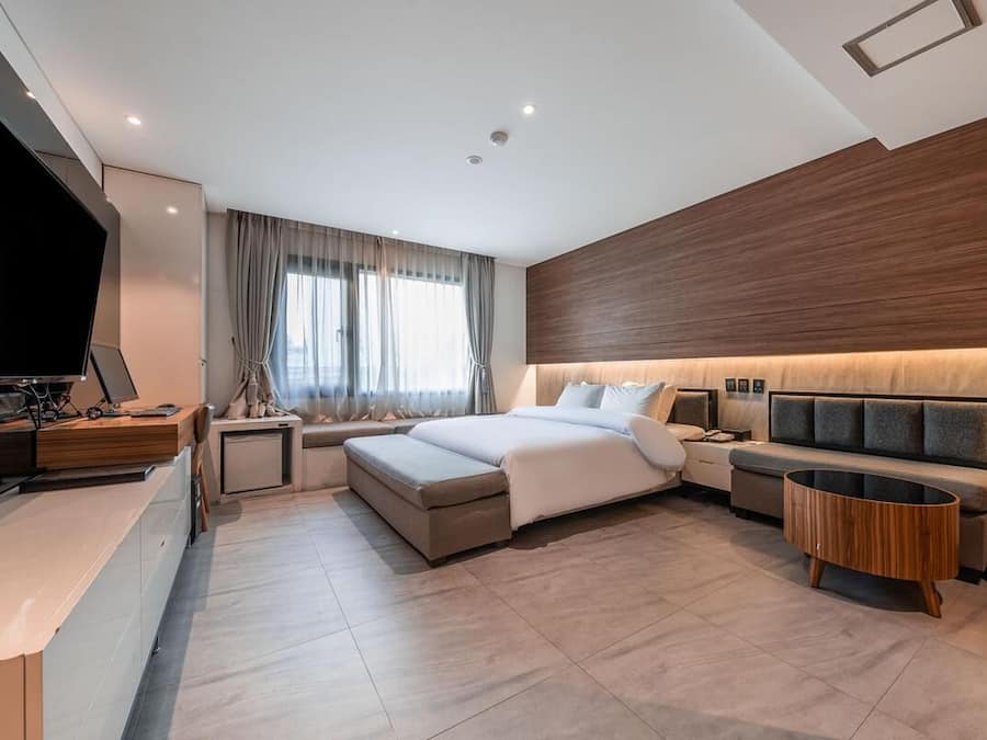 Quarto premium, 1 cama King | Cofres nos quartos, escrivaninha, cortinas blackout
