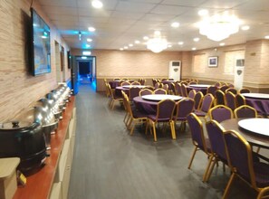 Free daily local cuisine breakfast - Travel Hero B&B (Nangan)