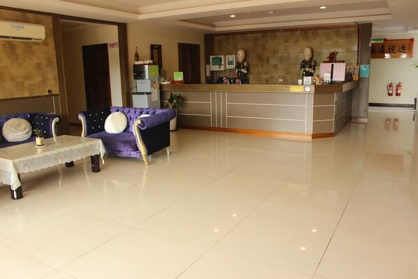 Reception - Travel Hero B&B (Nangan)