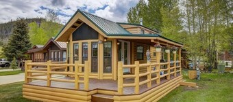 Homey Hideaway Chalet in family friendly Tiger Run, mins from Breckenridge