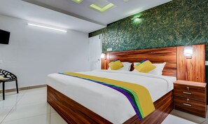 Standard Room | Desk, iron/ironing board, free WiFi, bed sheets - Itsy Hotels Dew Dreams (Aluva)