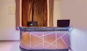 32-inch LED TV with cable channels, TV - Itsy Hotels Dew Dreams (Aluva)