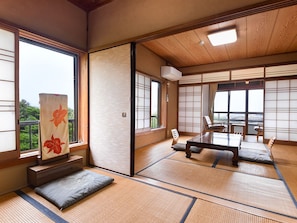 New building, Japanese Style Room - Misaki Kanko Hotel (Muroto)
