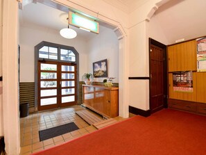 Interior entrance - Misaki Kanko Hotel (Muroto)