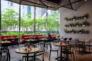 Dining - KLCC View Suite @ Binjai 8 Premium Soho TC05 (Kuala Lumpur)