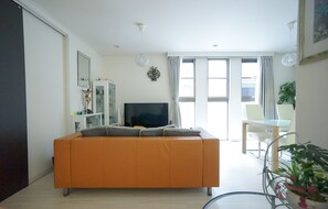 Maison (Private Vacation Home) | Aire de séjour | Téléviseur à écran plat, films payants