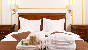 14 sovrum, vÀrdeförvaringsskÄp pÄ rummet, strykjÀrn/strykbrÀda och wi-fi