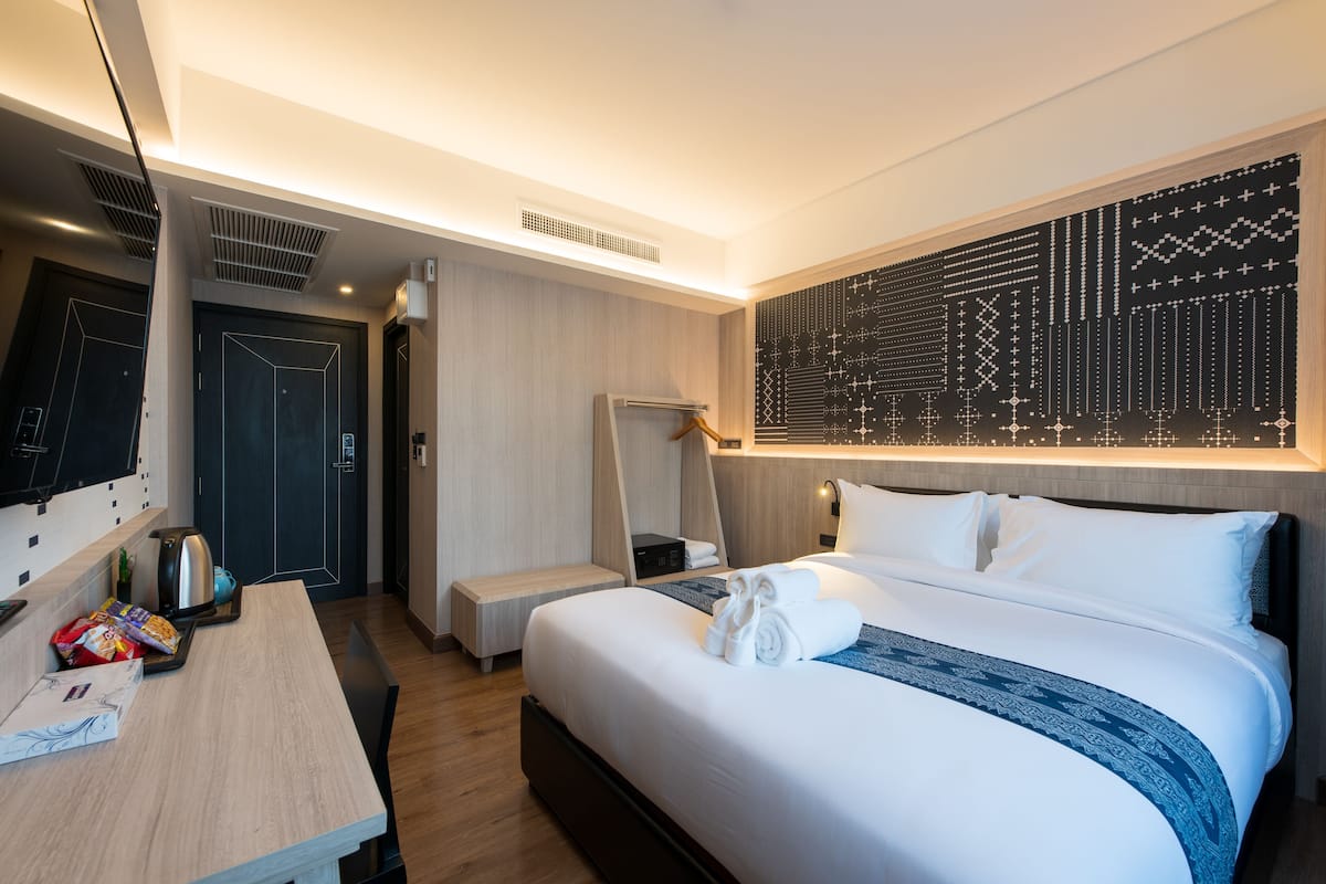 Phòng Tiêu chuẩn, 1 giường cỡ queen | Minibar, két bảo mật tại phòng, bàn 