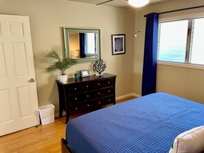 2 Schlafzimmer, Zimmersafe, Schreibtisch, Bügeleisen/Bügelbrett