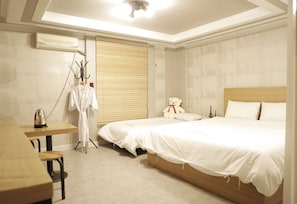 Standard Room | Desk, blackout curtains, free WiFi, bed sheets