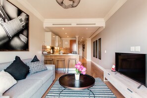 Signature Apartment | Living area