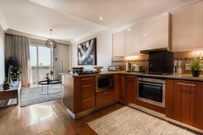 Signature Apartment | Private kitchen