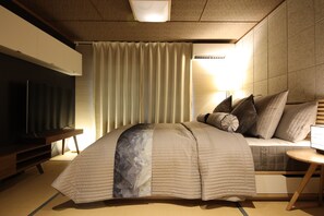 2 bedrooms, individually decorated, individually furnished, desk - Shiki Homes IKKŌ 8 (Kyoto)