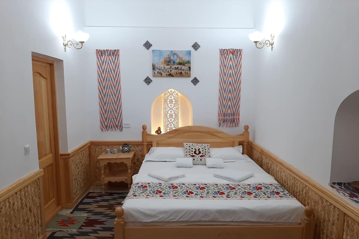 Double or Twin Room | Desk, free WiFi, bed sheets