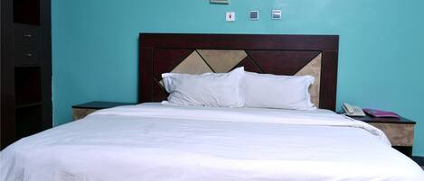 Phòng phong cách cổ điển | Bàn, truy cập Internet không dây miễn phí, bộ trải giường