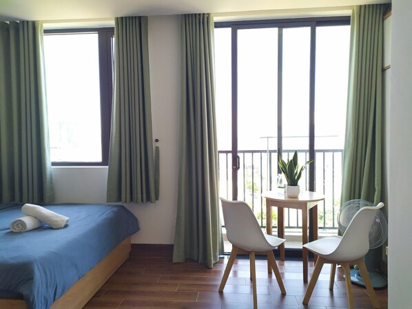 1 bedroom, in-room safe, internet - Diamond Apartment - Good for 2 people - very cheap price and close to the beach (Da Nang)