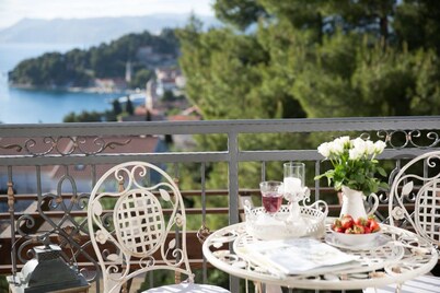 Elegant villa La Perla ,private heated pool,short walking distance to sea&center