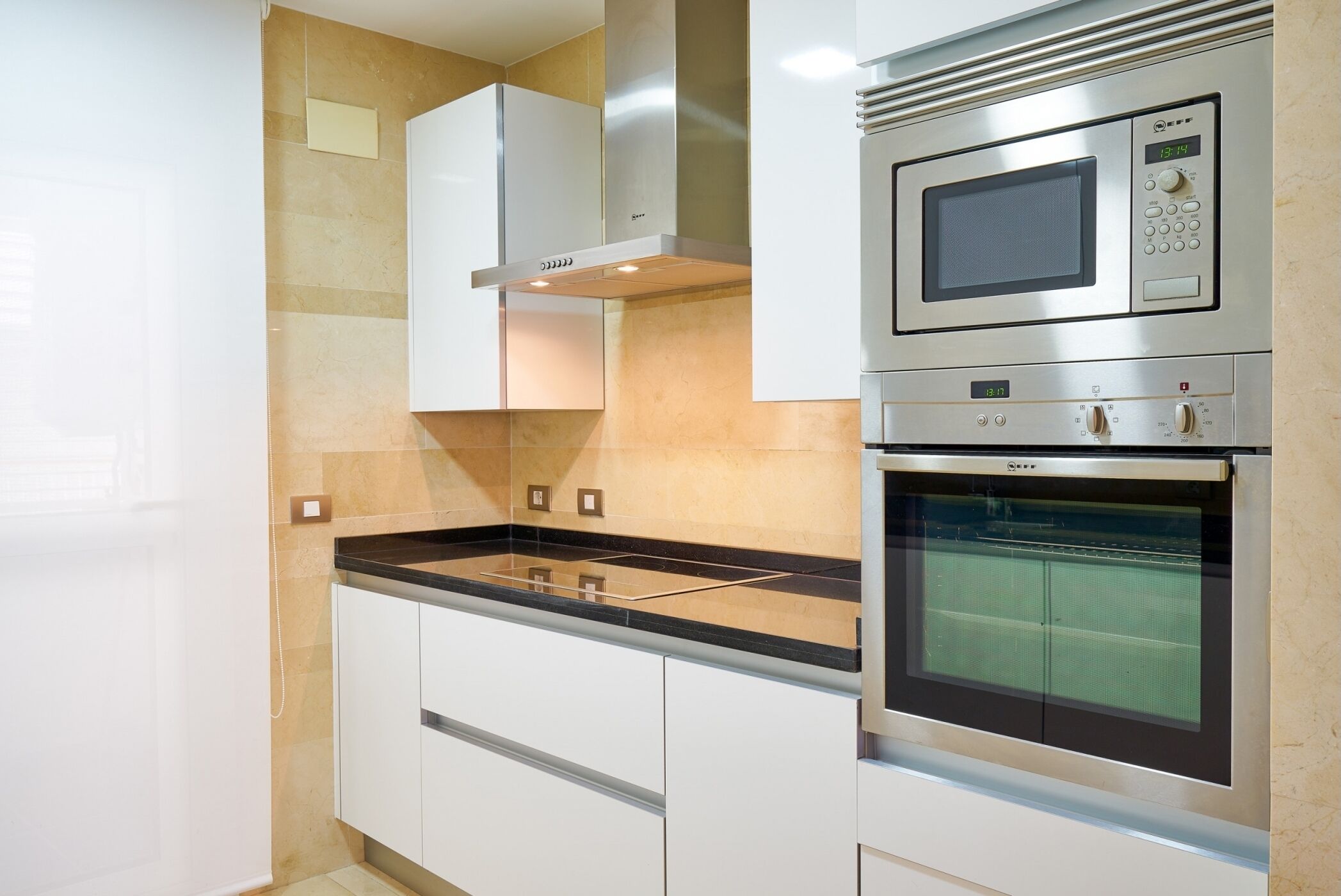 冰箱、微波炉、烤箱、洗碗机