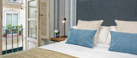 1 bedroom, iron/ironing board, internet, bed sheets
