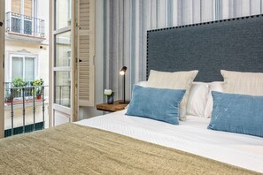 1 bedroom, iron/ironing board, internet, bed sheets