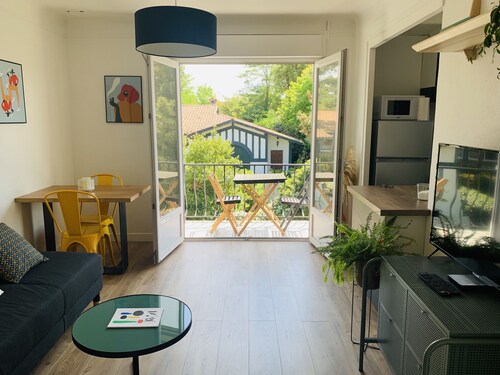 “L’Étale”, appartement avec terrasse au cœur du centre ville. À 2 pas du lac