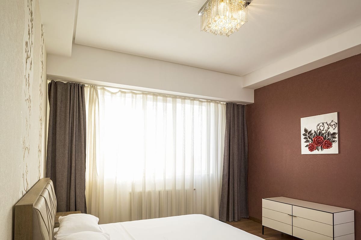 Standard Apartment | Blackout drapes, soundproofing, iron/ironing board, WiFi (free)