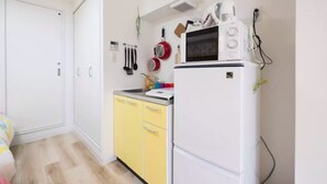 Apartment 301 | Private kitchenette - Not Ninja KYOCERA DOME #1 (Room 3rd floor) (Osaka)