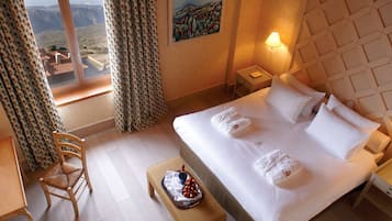 Literie hypoallergénique, minibar, coffres-forts dans les chambres