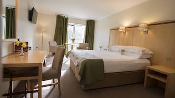 1 bedroom, hypo-allergenic bedding, down duvets, in-room safe