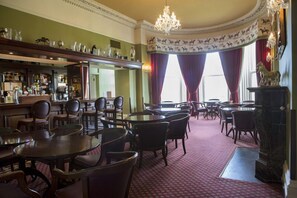 Bar (in der Unterkunft)