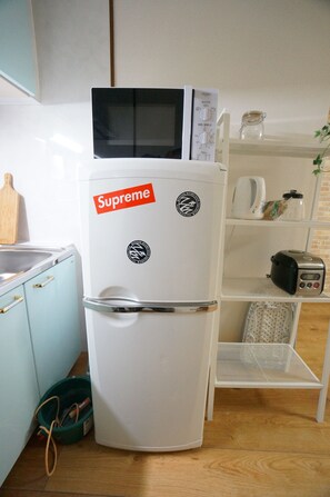 Private Vacation Home | Mini fridge - Not Ninja OSAKA TAISHO (Osaka)