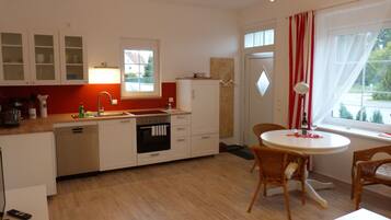 Geladeira, fogão, cooktop, lava-louças