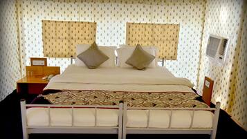 Telt – exclusive, 1 soverom | Individuelt innredet, strykejern/-brett og sengetøy