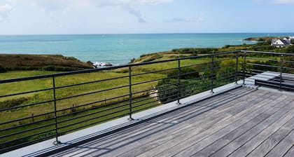 Villa FEUNTEUN vue exceptionnelle sur l'océan !