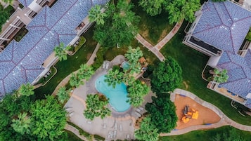 Piscine couverte, piscine chauffée