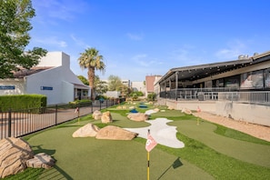 Property grounds - Las Palmas Resort 704, Newly Renovated Main level 3 bd unit, Close to pool + More (St. George)