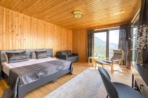 1 bedroom, individually decorated, individually furnished