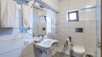 Economy Double or Twin Room | Bathroom | Shower, free toiletries, hair dryer, slippers