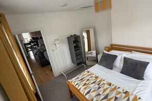 1 개의 침실, 다리미/다리미판, 무료 WiFi, 침대 시트