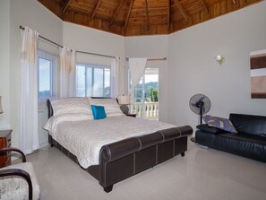 5 Schlafzimmer, Zimmersafe, Bügeleisen/Bügelbrett, kostenloses WLAN