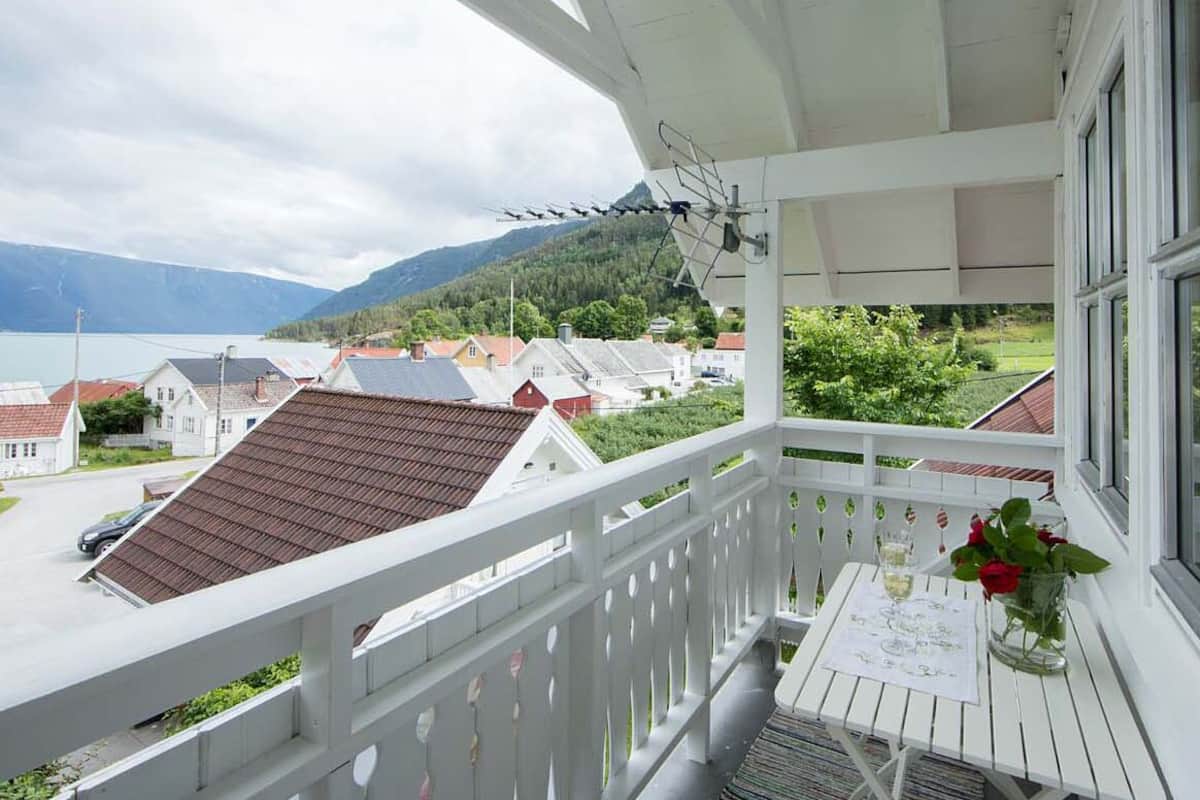 Basic dubbelrum (Molden, nr 3) | DuntÀcken, mörklÀggningsgardiner, gratis wi-fi och sÀngklÀder