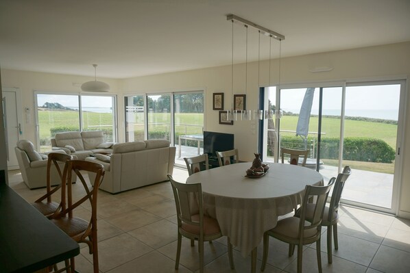 TV, fireplace, DVD player, stereo